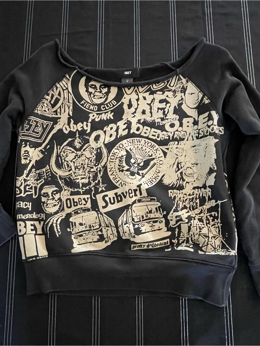 Vintage Obey Black Off-the-Shoulder Graphic Sweatshirt with Cream Print